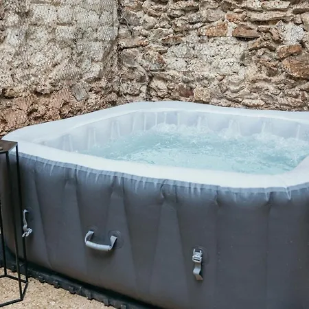 別荘 The Champenoise Jacuzzi - Vineyard