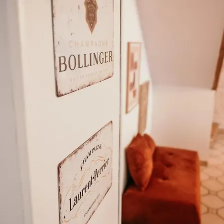 The Champenoise Jacuzzi - Vineyard 別荘