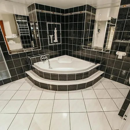 The Champenoise Jacuzzi - Vineyard Feriehus