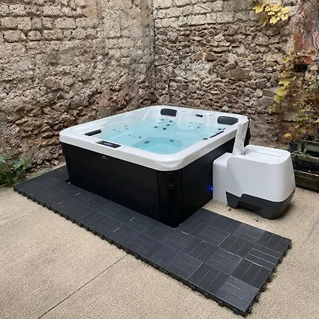 The Champenoise Jacuzzi - Vineyard *
